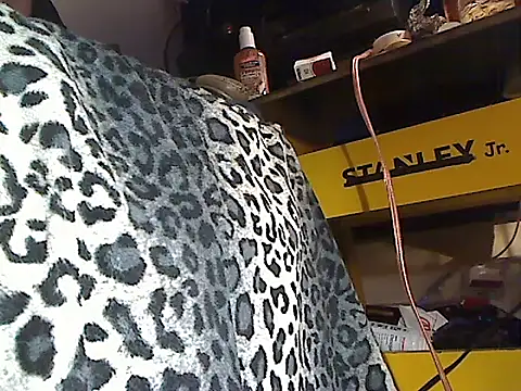 dreamzluvz2 - Dreamzluvz2's free webcam - UK Sex Cams