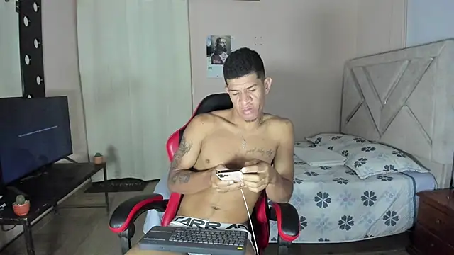 Toptony22 webcam