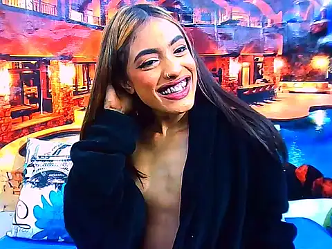 IndianPretty14u2Luv webcam