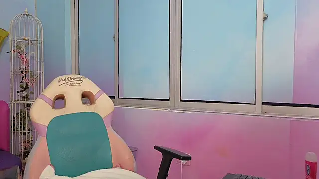 Slim_Petitee webcam