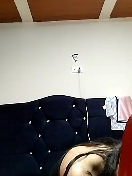 Maya_Rave_ webcam