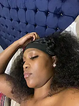 ConnieSmall24 webcam