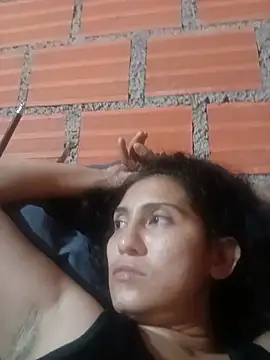 valeriaswang_Lucas webcam