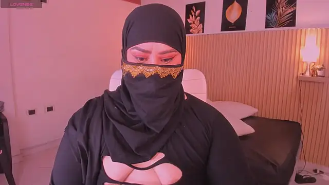 samanee_konn webcam