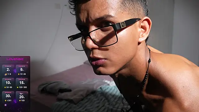 Paradise_boy__ webcam
