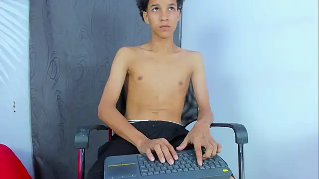 LatinPrince_ webcam