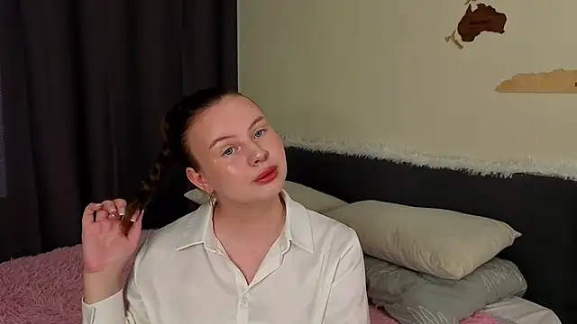 IsobelBoderick live cam on StripChat