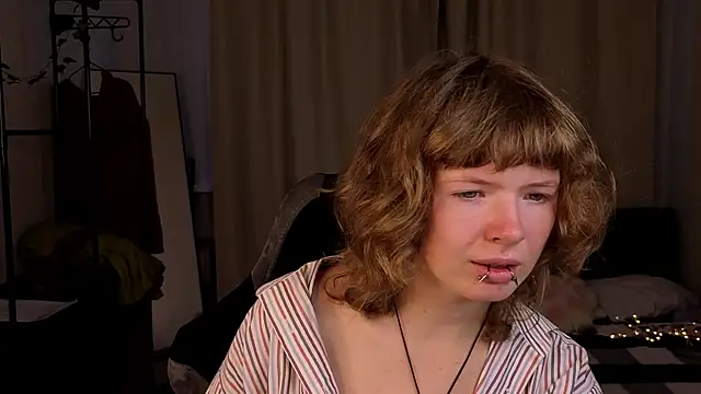 VioletDesiree webcam