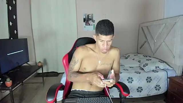 Toptony22 webcam