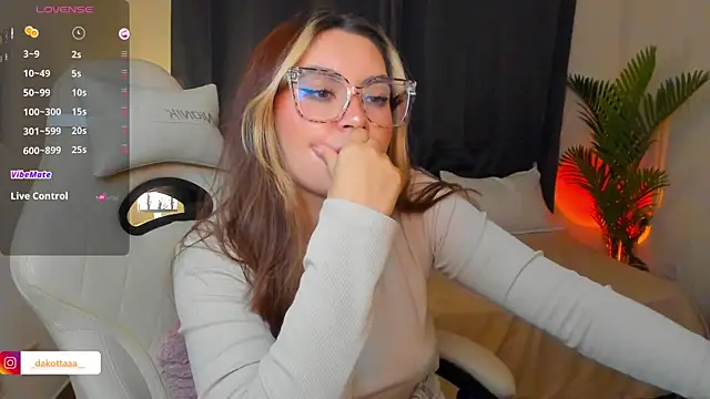 dakottaa_ webcam