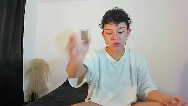kade_demi