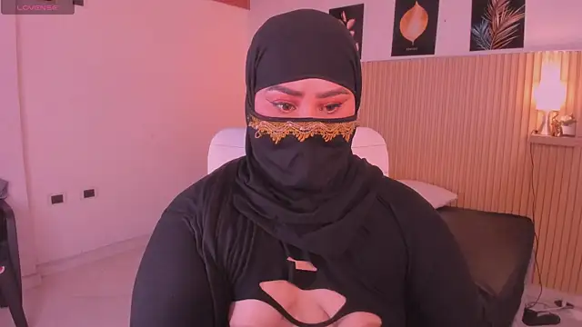 samanee_konn webcam