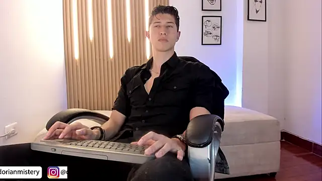 Dorianmistery2322_ webcam