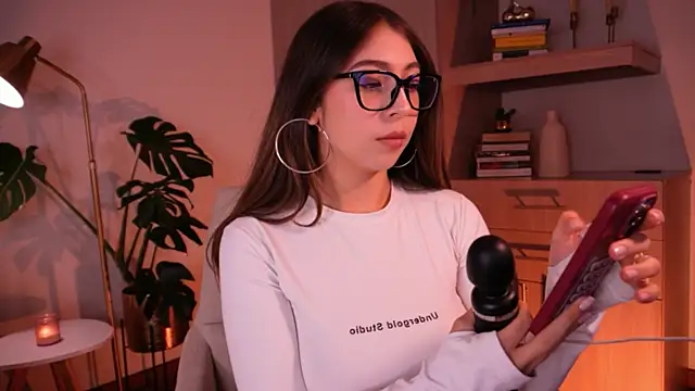 annie24_evans webcam