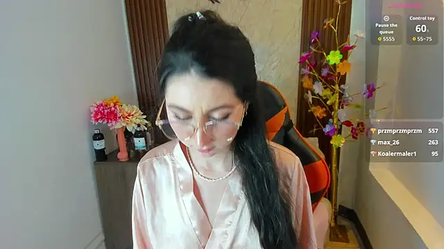 Ayla_min