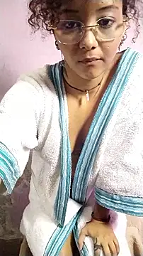 MIlan333X live cam