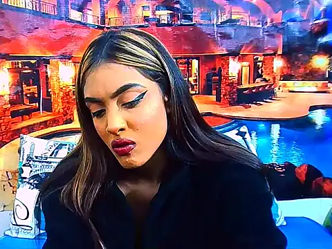 IndianPretty14u2Luv webcam