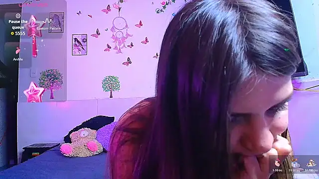 emily_cooper_t live cam on StripChat