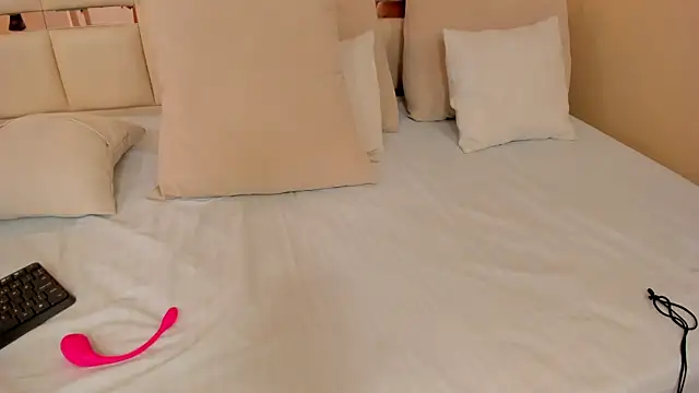 julieta_rosee webcam