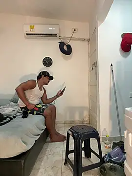 bigdick211292 live cam on StripChat