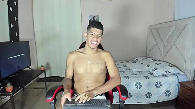 Toptony22 webcam