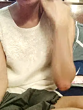 QueenSoreal webcam