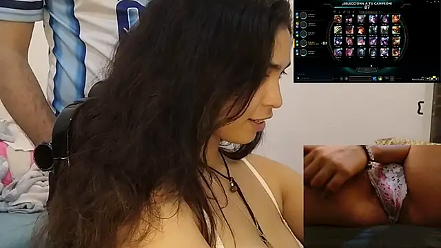 ooluchyferoo live cam on StripChat