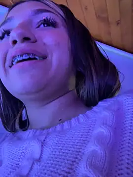 Isabella18_pink webcam