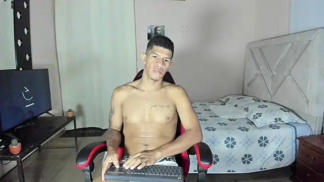 Toptony22 webcam