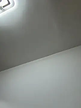 LaraAnnee webcam