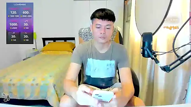 clarkdangerous live cam on StripChat