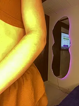 naughtysofiaa - Naughtysofiaa's free webcam - UK Sex Cams