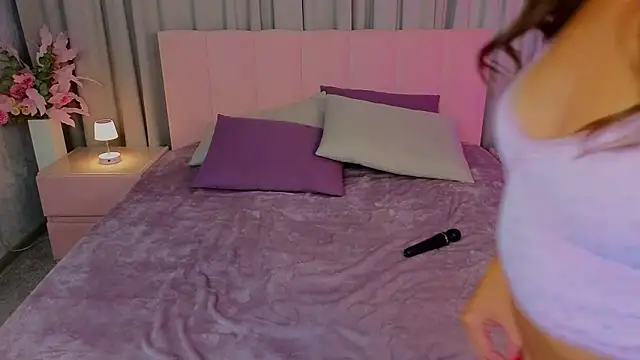 Ariana_Petite webcam