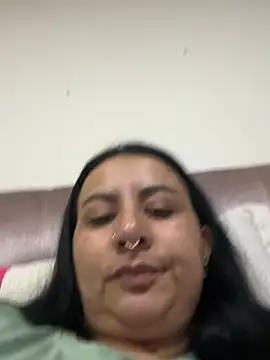 Abril_Luv webcam