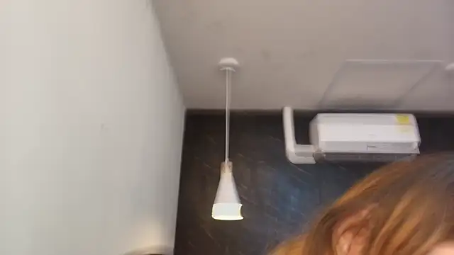 kissme_luna live cam on StripChat