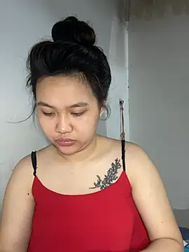 Almira6868 live cam on StripChat