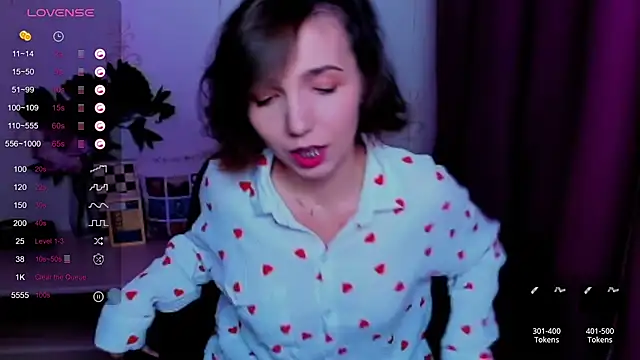 KindHazelHere_ webcam