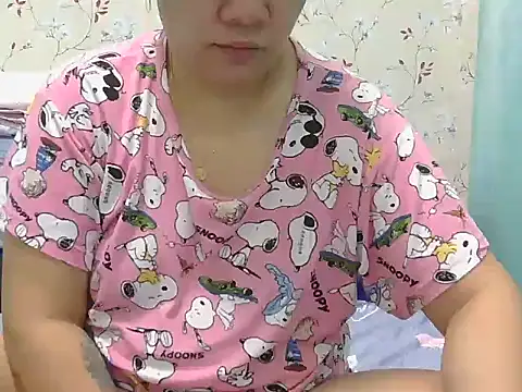 Hottie_mommy28 webcam