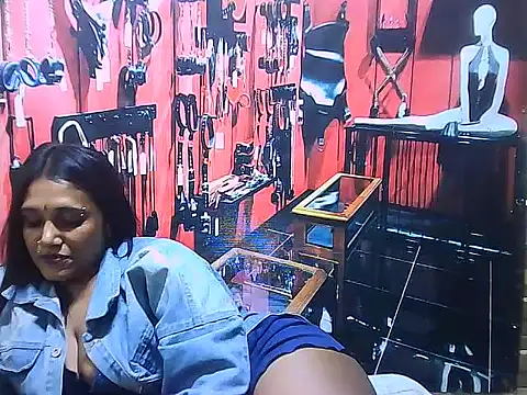 IndianSexyLady20 webcam