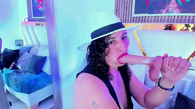 Luna_Naughty1 webcam
