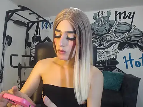Miranda_bigcock3