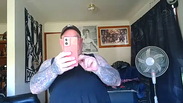 KINKYBLUEYES69 webcam