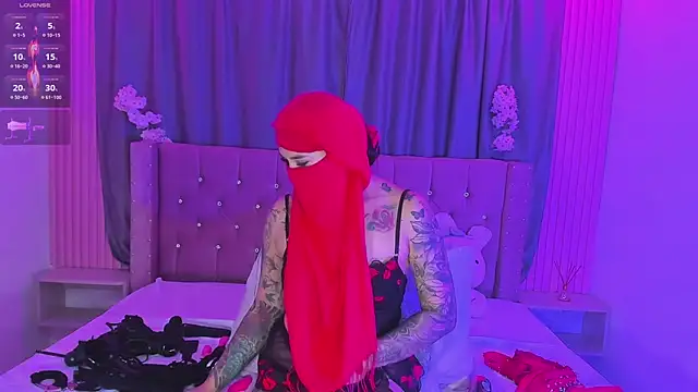 Nayla-Mouna webcam