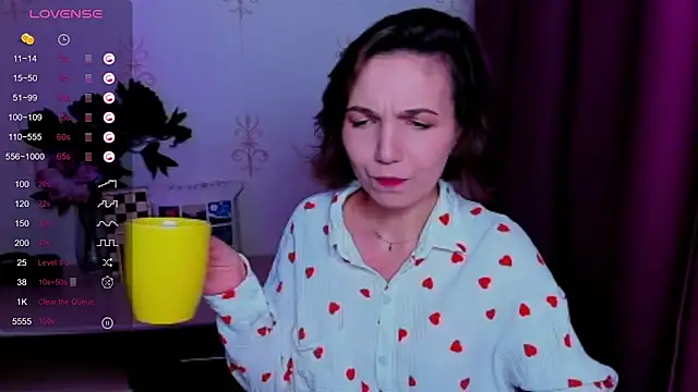 KindHazelHere_ webcam