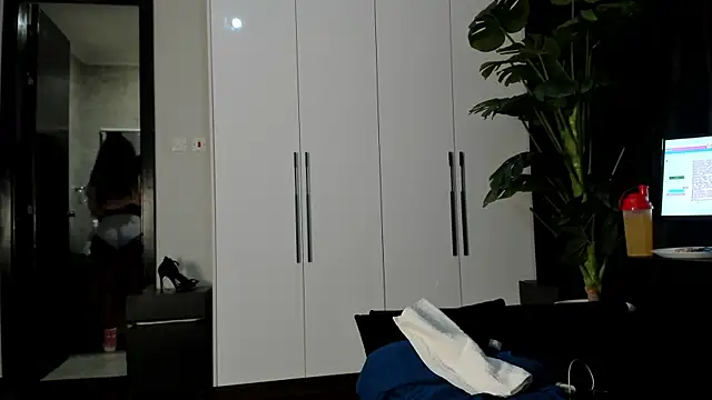 naughty_bigass webcam
