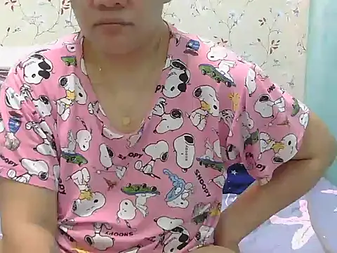 Hottie_mommy28 webcam