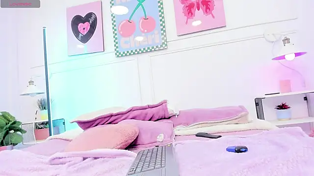Sharon_Adamss webcam