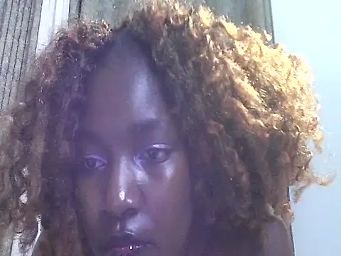 MoonlighMaya webcam