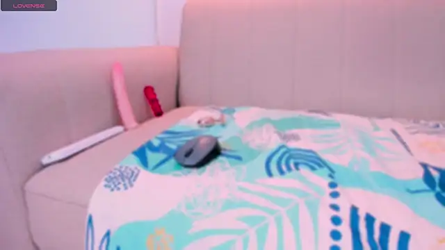 nyx_velvet webcam
