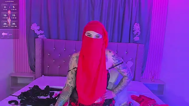 nayla-mouna (F young) - Pantys off and rub clit 🤤🤤